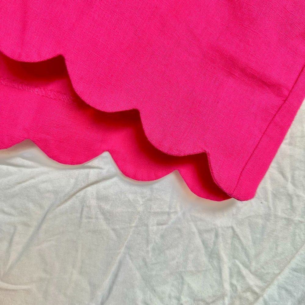J. Crew 2.5 inch Scalloped Shorts in fuchsia. Size 8. Never been worn.